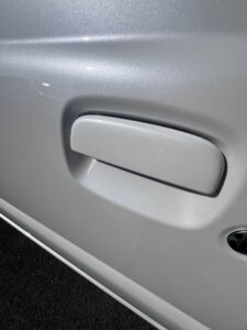 きれいに貼れたジムニードア保護フィルム